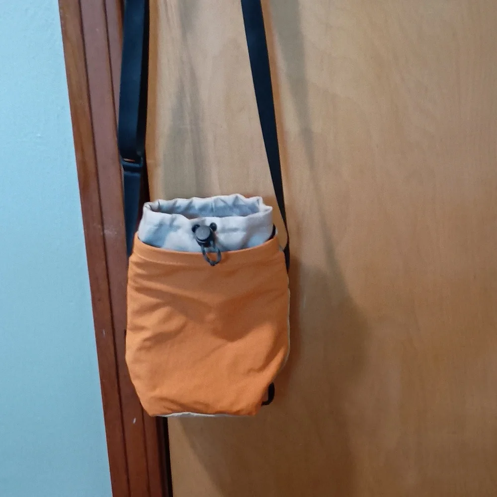 lululemon athletica Orange and Beige Crossbody Bag - Picture 3 of 9